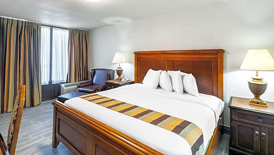 Magnuson Grand Hotel and Conference Center