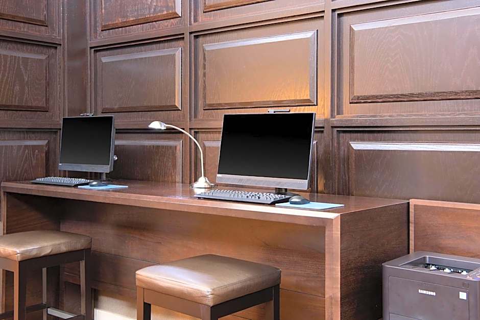 Sheraton Minneapolis West Hotel