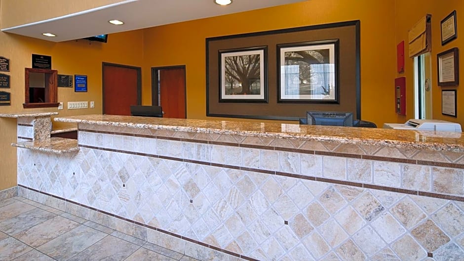 Best Western Plus New Caney Inn & Suites