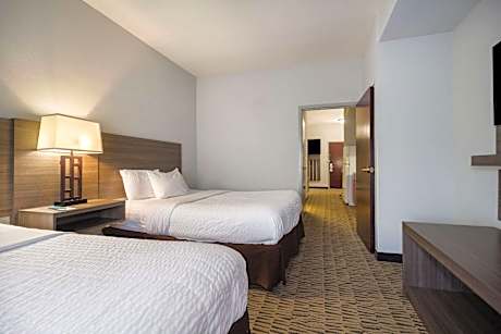 Queen Suite with Two Queen Beds - Accessible/Non Smoking