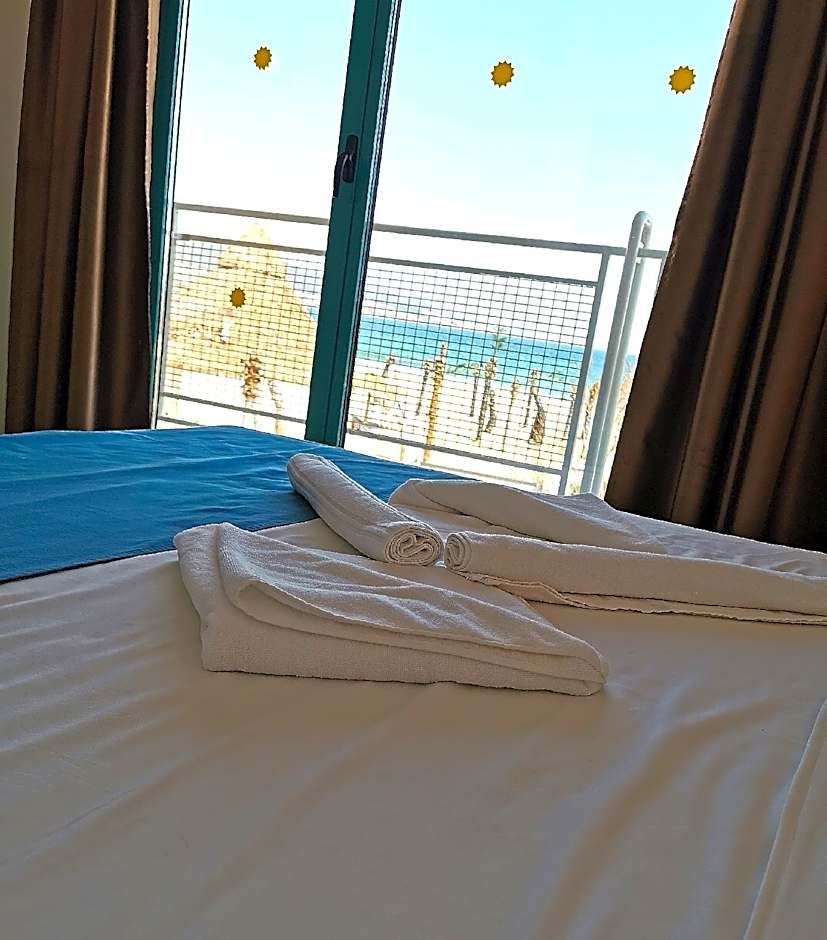 Largo Beach Hotel