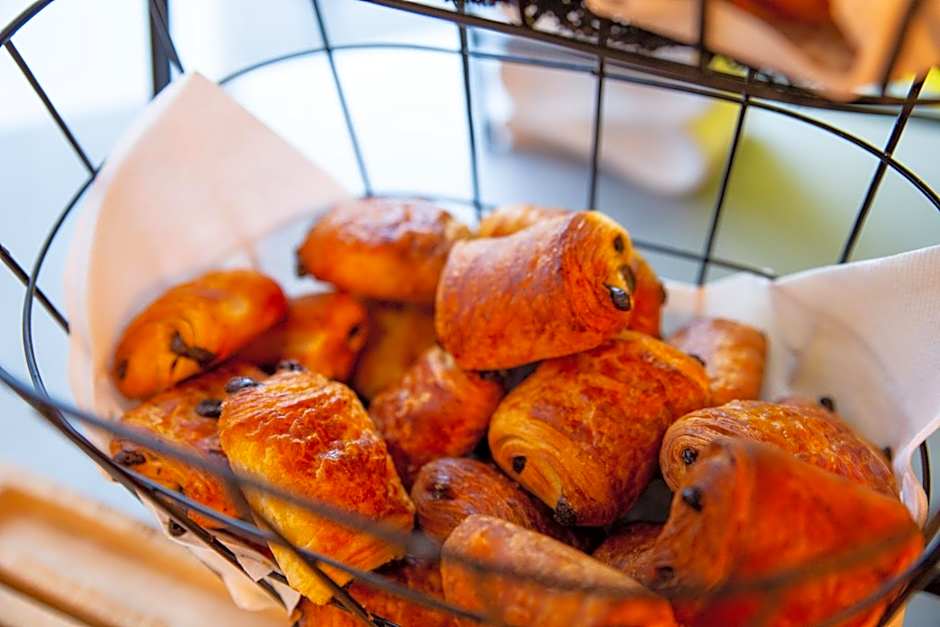 Zenitude Evian Les Terrasses du Lac, an Ascend Collection Hotel