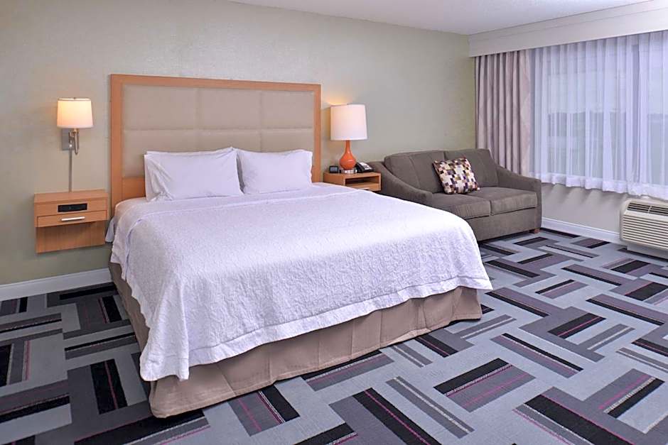 Hampton Inn By Hilton & Suites Ames, IA