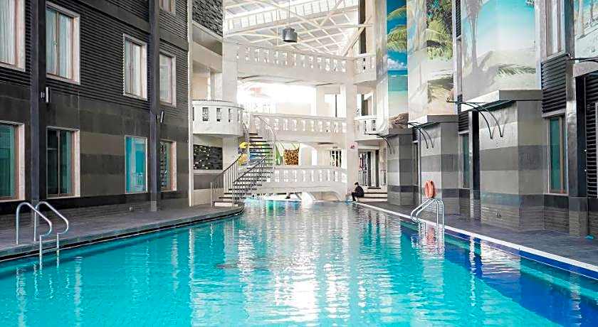 Crown Victoria Hotel Tulungagung