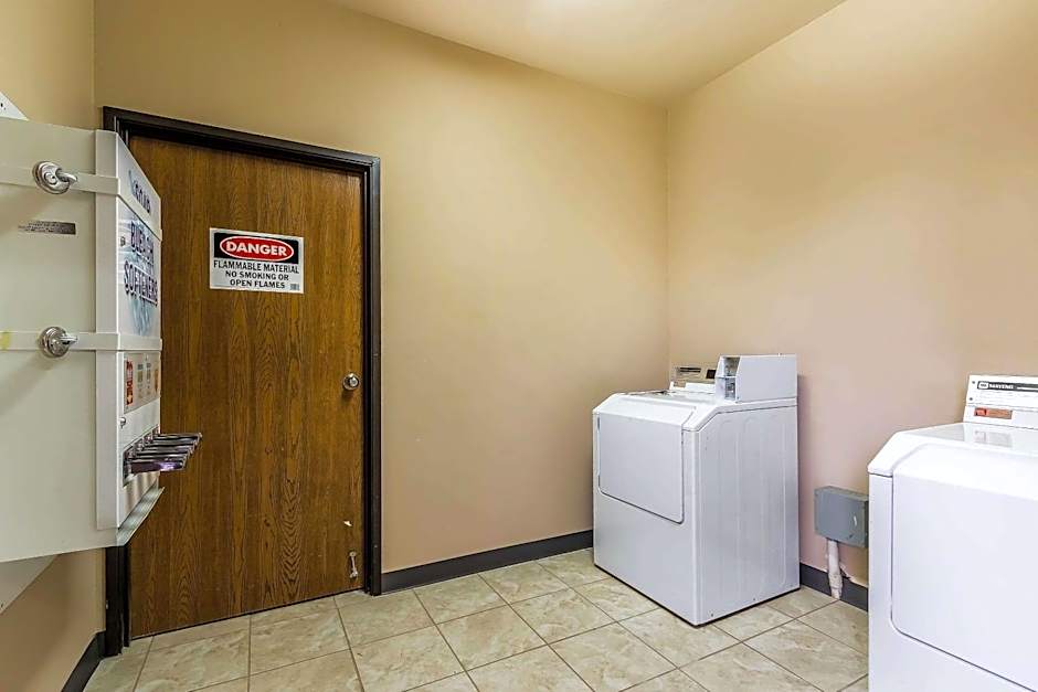 Quality Inn & Suites Chesterfield Village