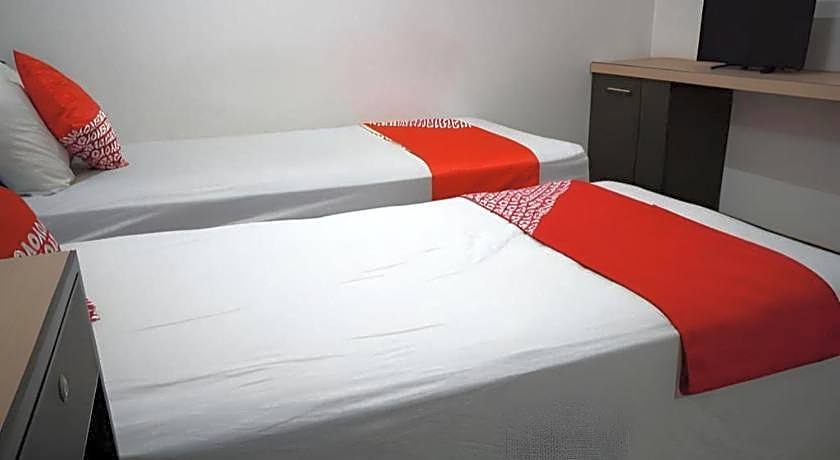 OYO 92863 Hotel Blessing