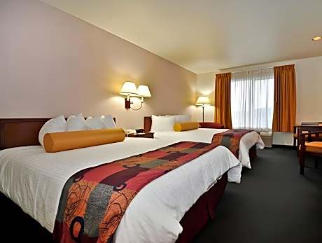 Queen with 2 Queen Beds