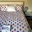 Double Room with Shared Bathroom and Shared Communal Areas R4