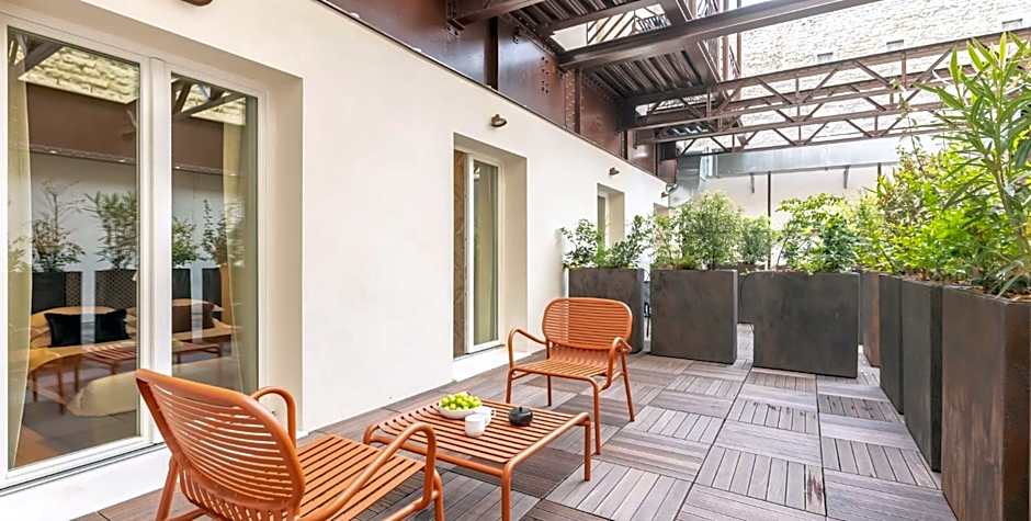 Suites FL By Sweett