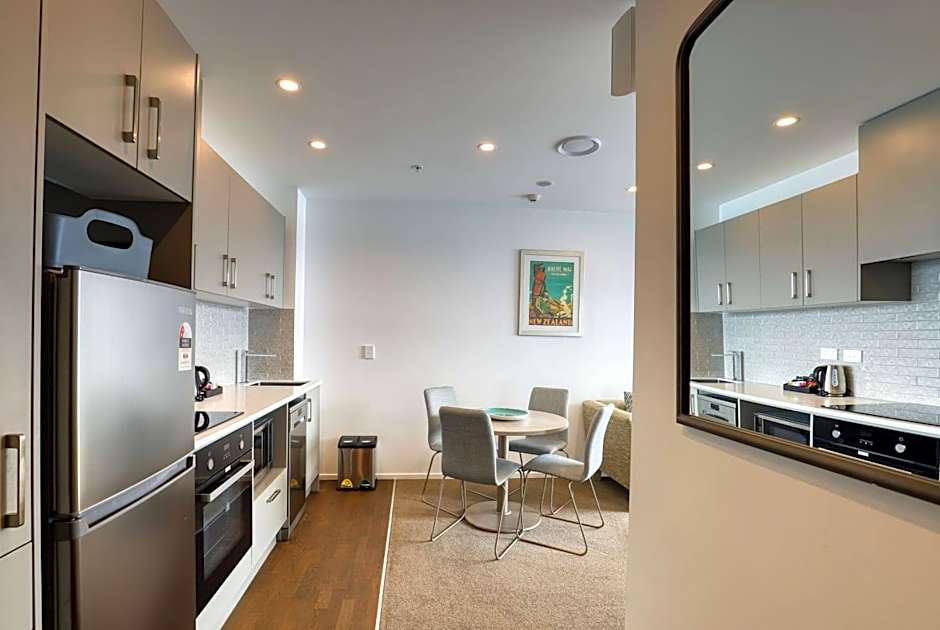 Ramada Suites Victoria Street West