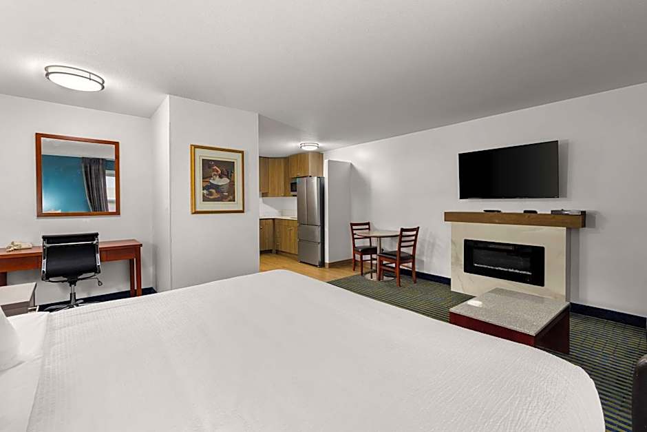 SureStay Plus by Best Western Brooks