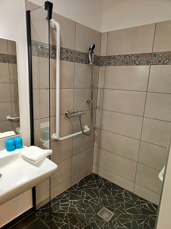 Hôtel Restaurant La Voile Bleue