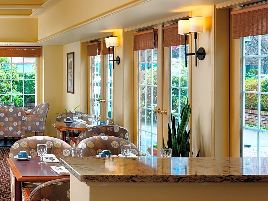 Royal Scot Suite Hotel