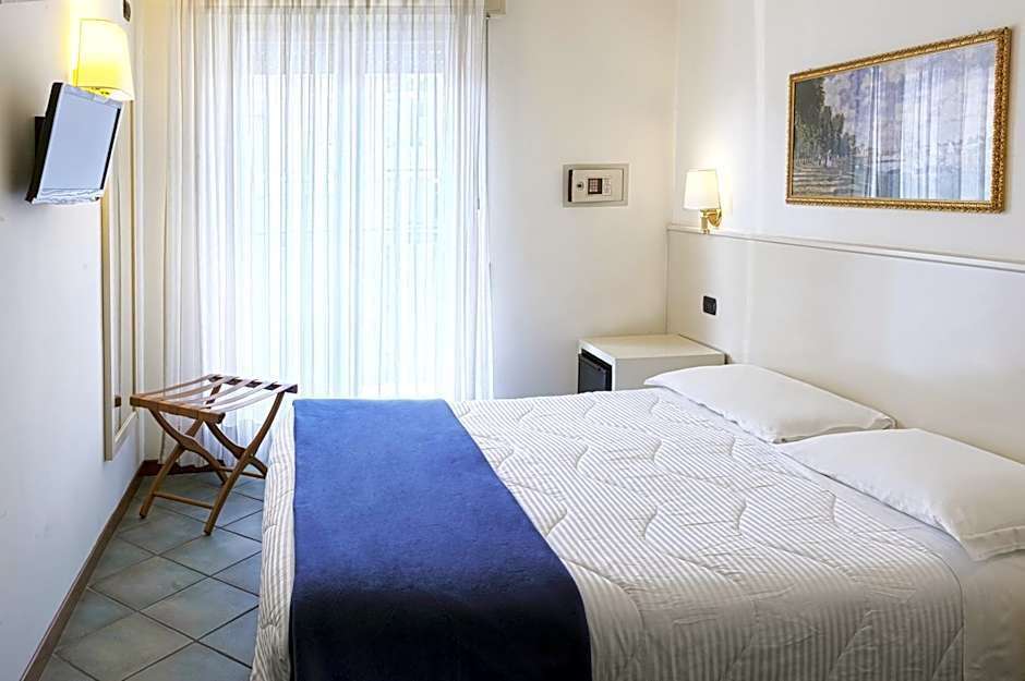 International Hotel & Suite - In prima fila sul lungomare