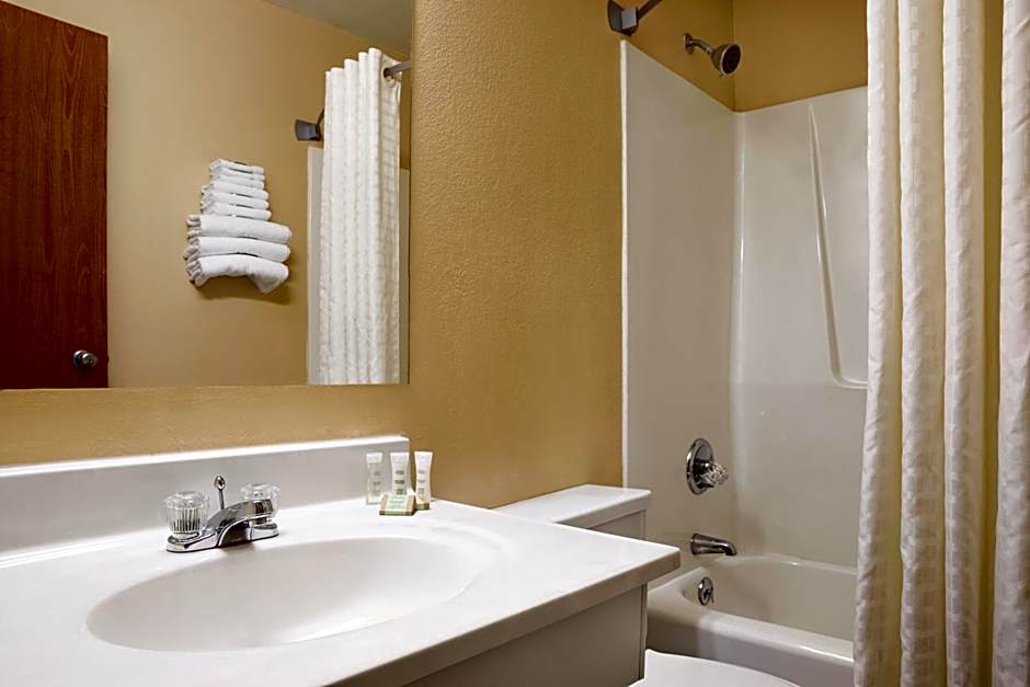 Super 8 by Wyndham Salem