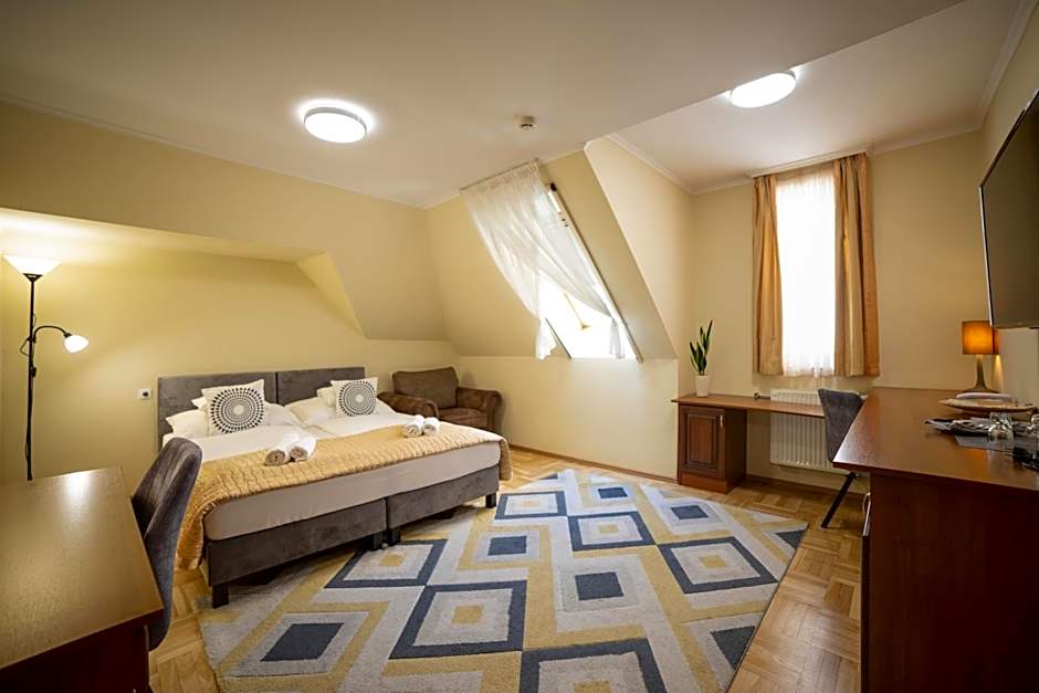 Dóm Hotel