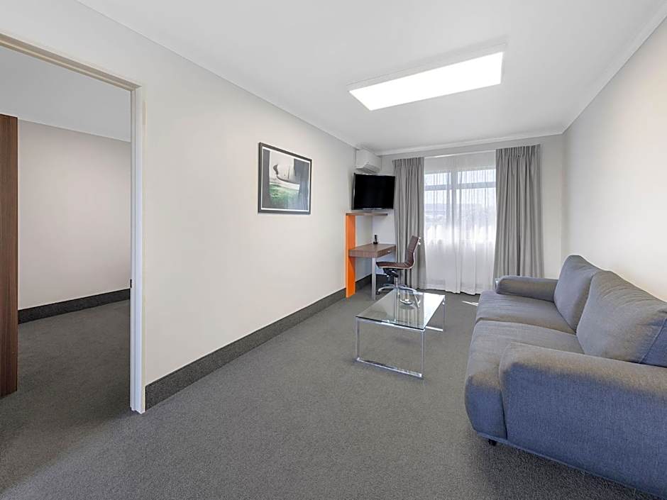 Jet Park Hotel Hamilton Airport