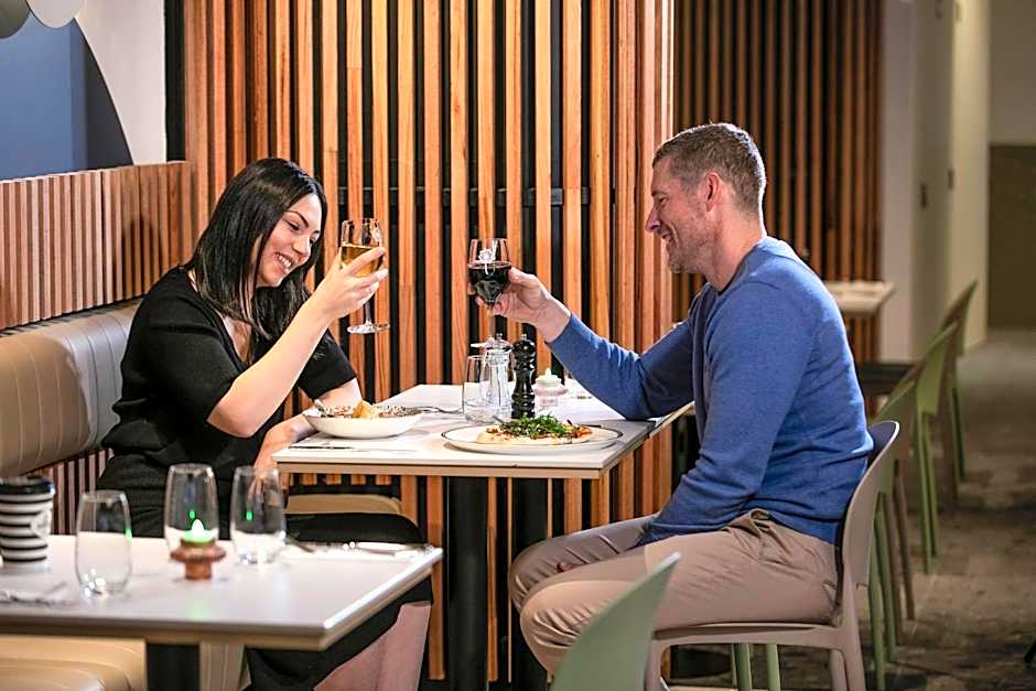 Holiday Inn Dandenong By IHG