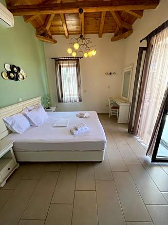 One-Bedroom Apartment with Sea View