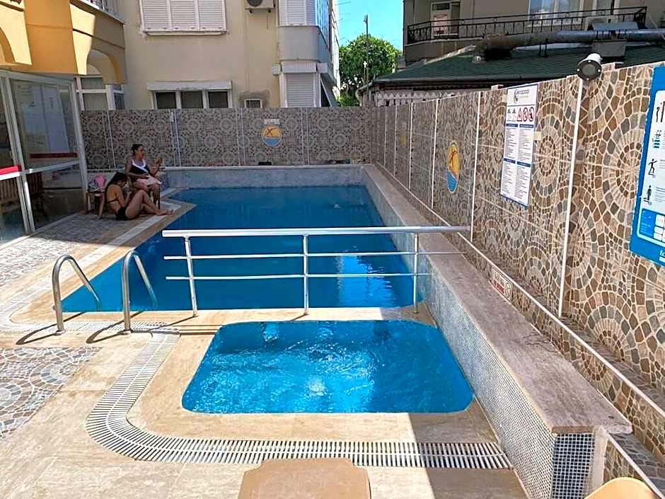 Kleopatra Bavyera Hotel.