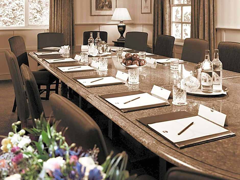 Sunday Box Hill Burford Bridge Hotel