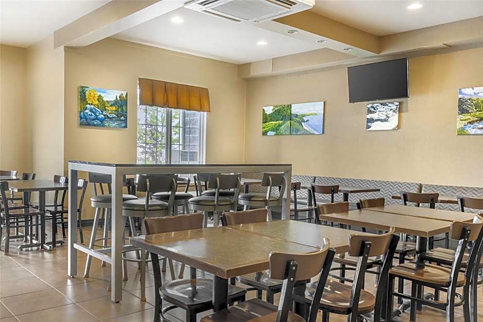 Best Western Plus Saint John Hotel & Suites