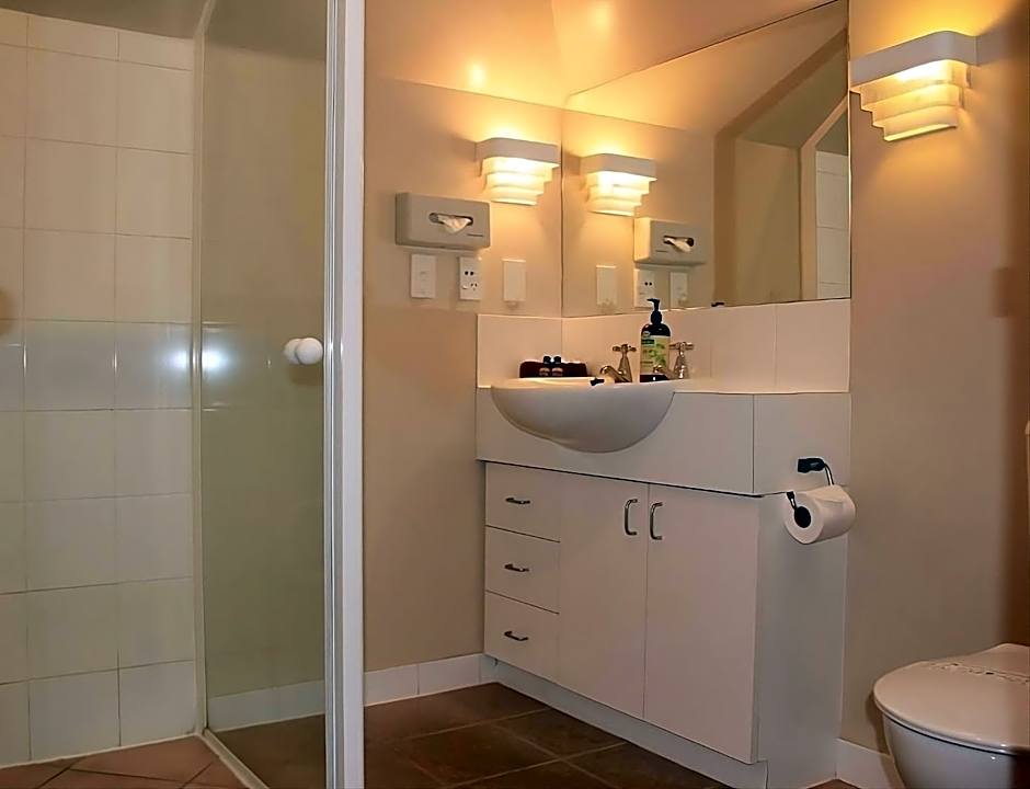 ASURE Bush Inn Court Motel