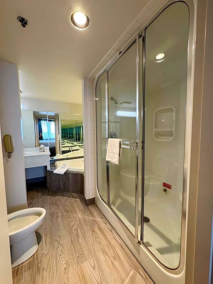 Divya Sutra Plaza and Conference Centre Calgary Airport