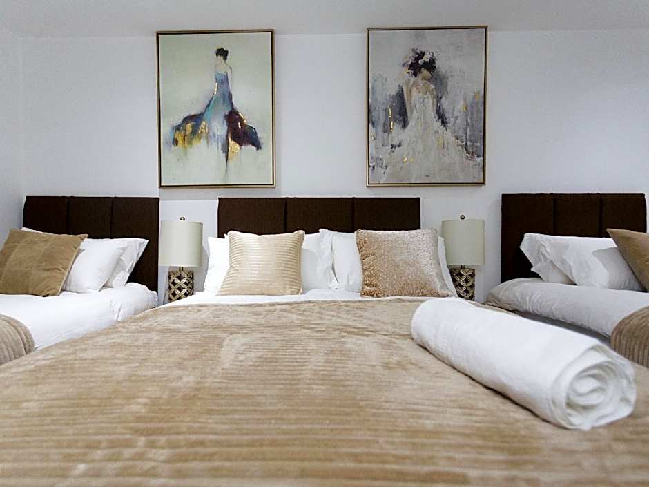 Live in Leeds Sky Penthouse