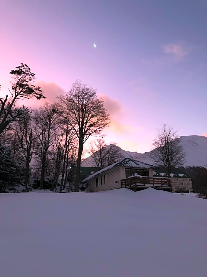 CabaÃ±as Del Martial