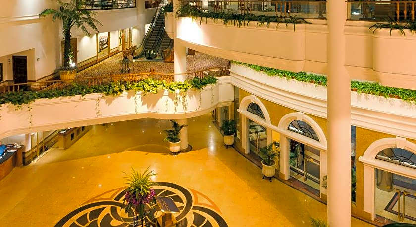 Montien Riverside Hotel