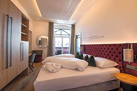 Junior Suite with Mountain View