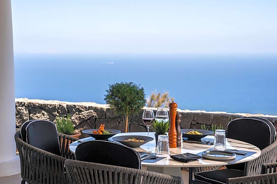 Cresanto Luxury Suites