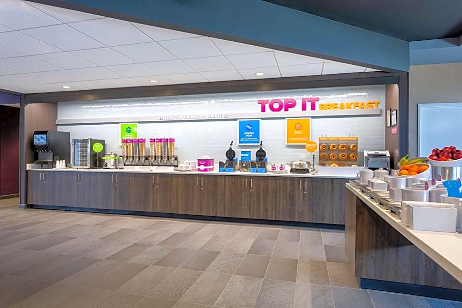 Tru by Hilton Radford, VA