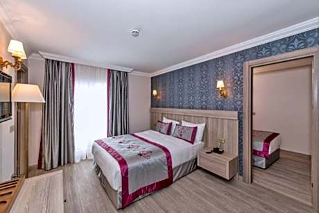 Classic Quadruple Room