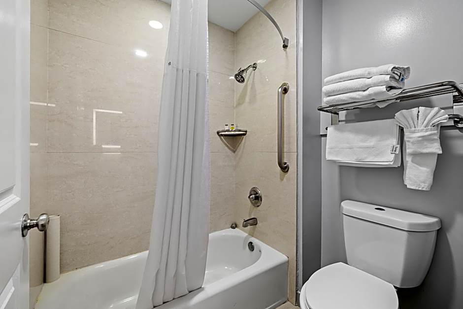 Hotel Skye San Francisco Airport SFO FREE SHUTTLE!