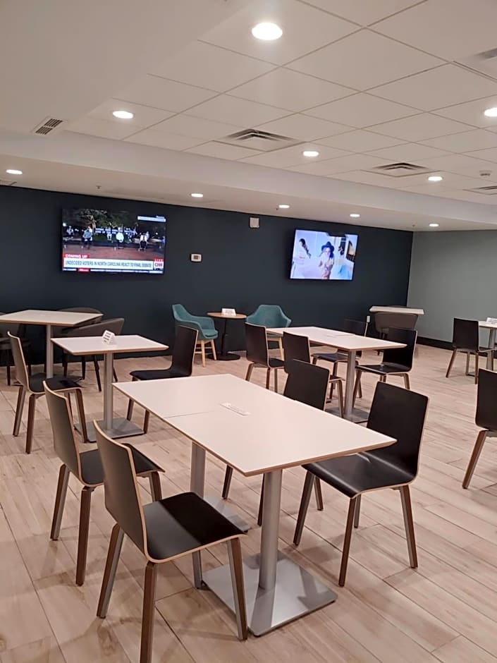Holiday Inn Hotel & Suites Ann Arbor University of Michigan Area By IHG