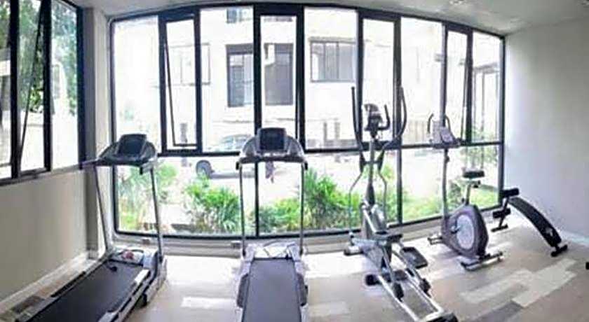 IZEN Budget Hotel & Residences (Plus)