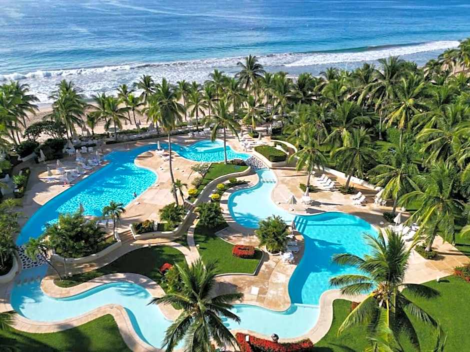 Elegant Beachfront Studio in Monarca Ixtapa