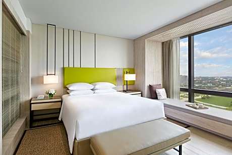 Junior Suite, 1 King, City view