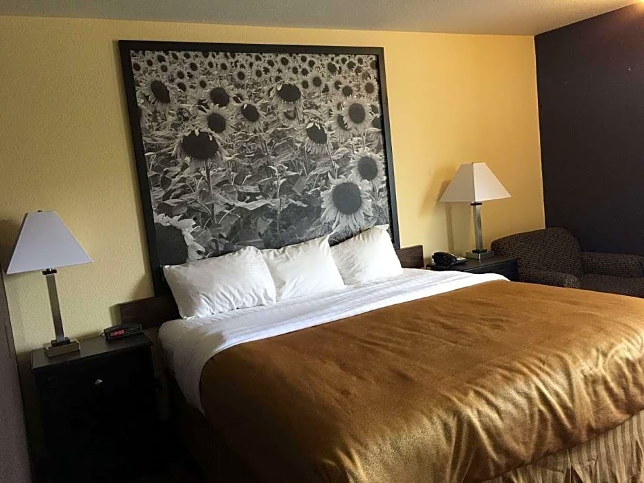 Super 8 by Wyndham Des Moines