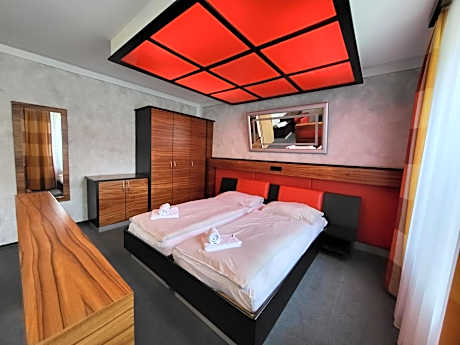 Deluxe Double Room with Bath