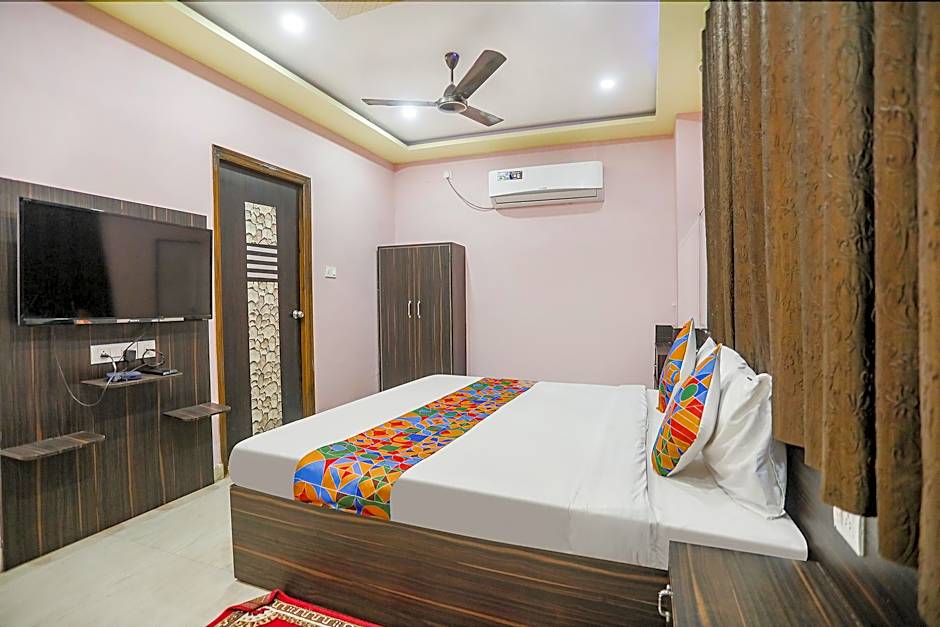 FabExpress Banarasi Kothi