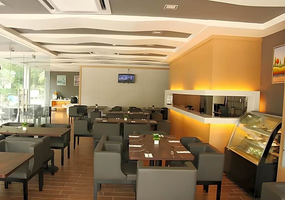 Ritz Suites