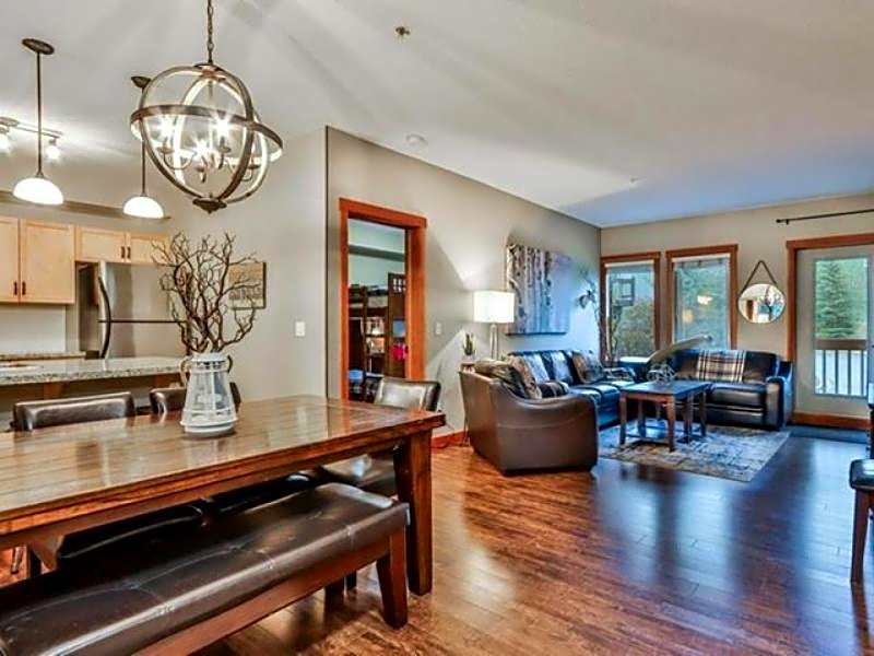 Suites with Pool & Hot tubs managed by Little Sister Getaways