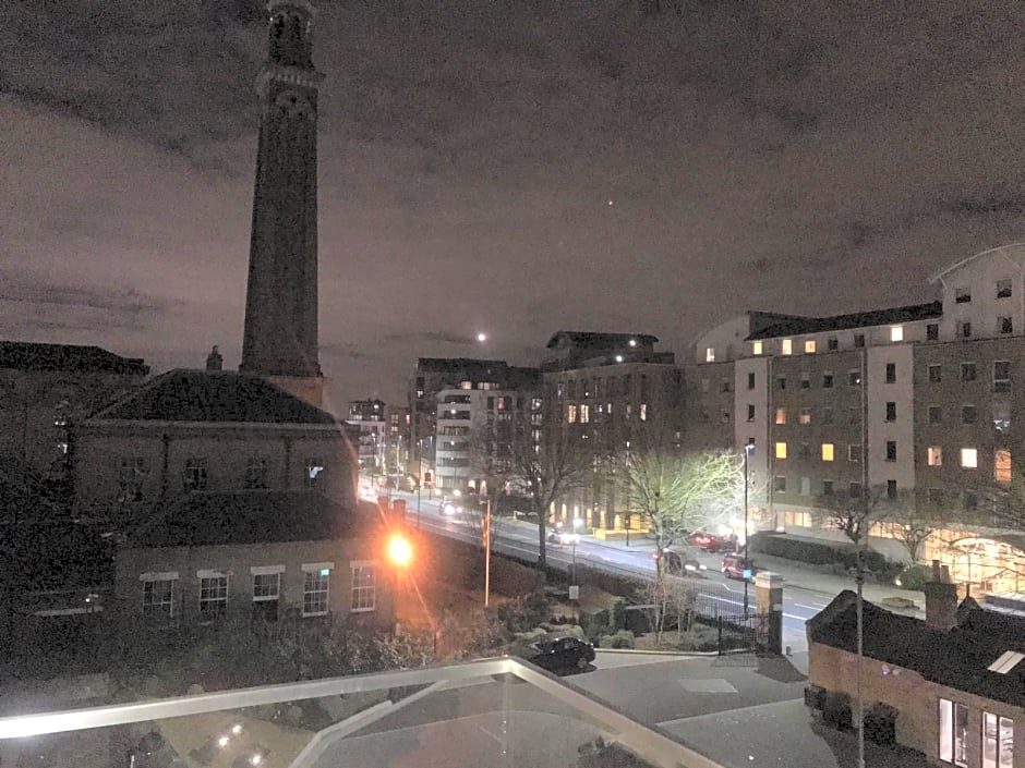 Kew Bridge Apartments