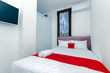 RedDoorz near Pasar Lama Serang