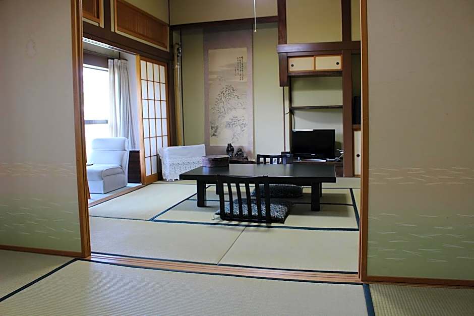 Historical Ryokan SENYUKAN