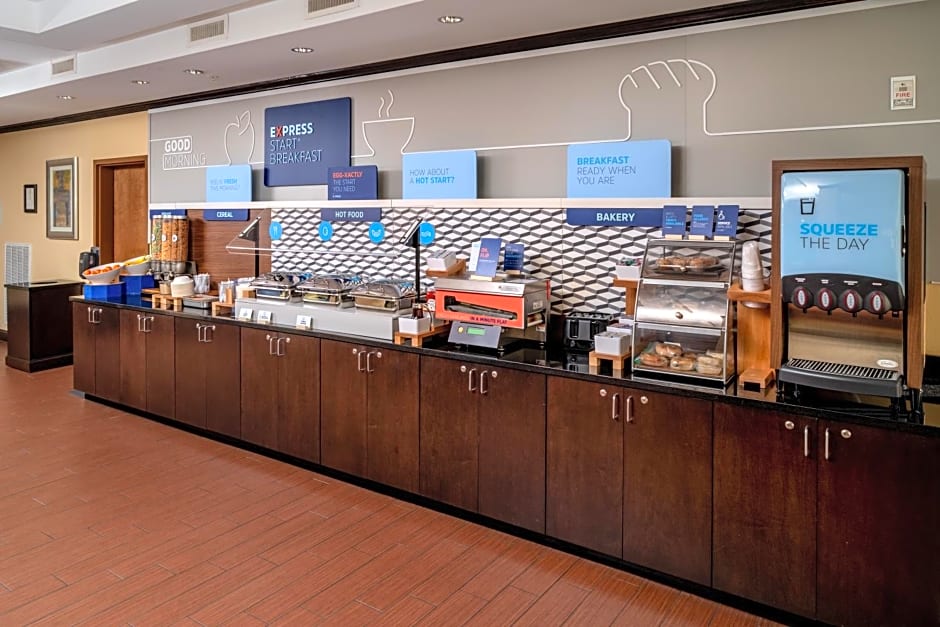 Holiday Inn Express & Suites Lebanon By IHG