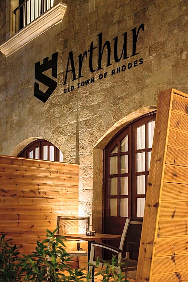 Arthur Suites in Old Town